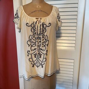 NANETTE LEPORE | black & cream embroidered silk short sleeve blouse 4